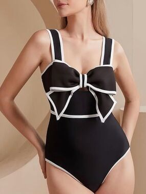 Flaxmaker Swim black and white swim suit size small